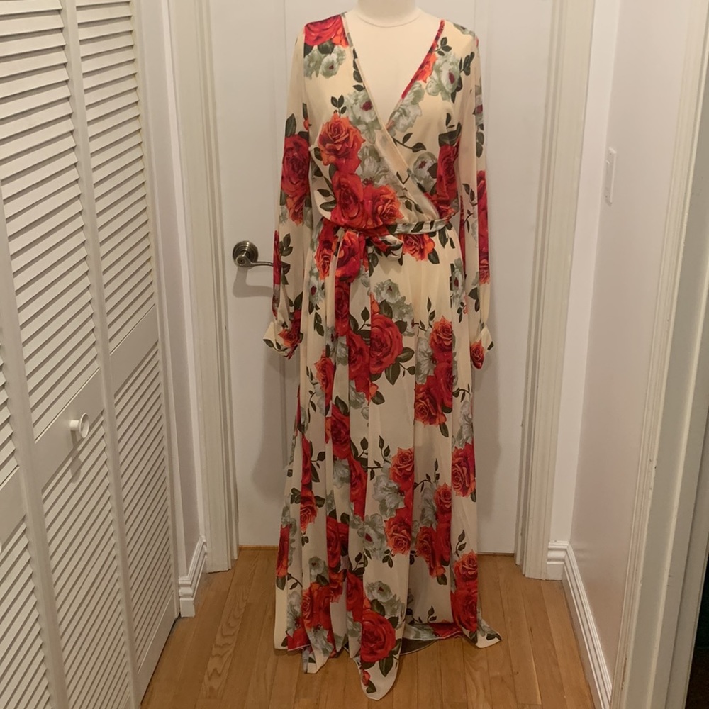 Flowy Summer Dress with long sleeves